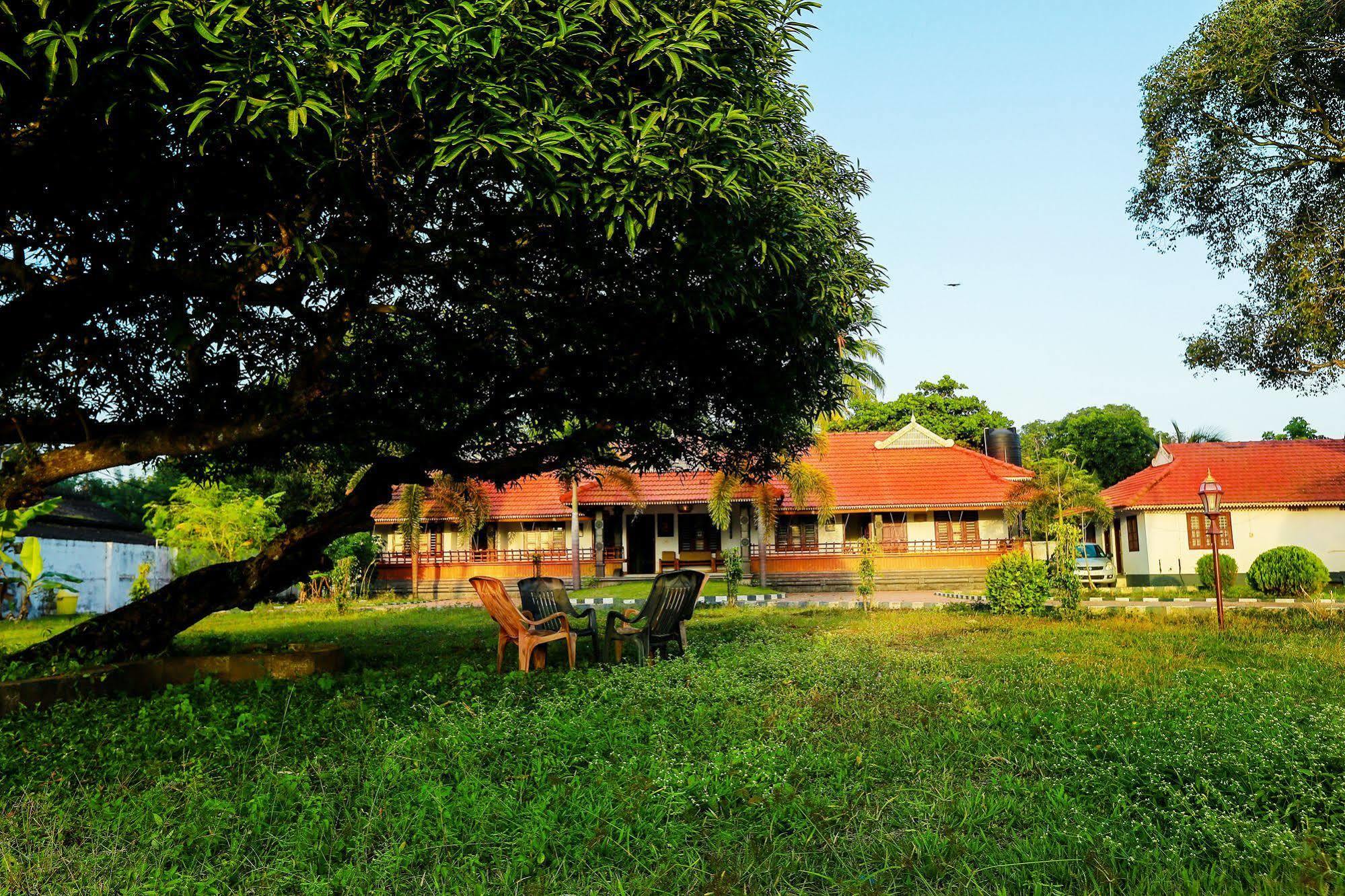 Baywatch Beach Resort Alappuzha Exterior photo