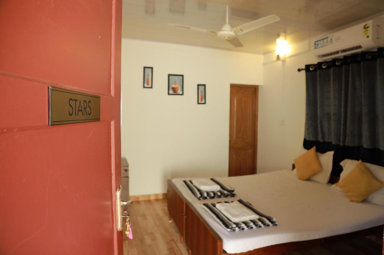 Baywatch Beach Resort Alappuzha Exterior photo