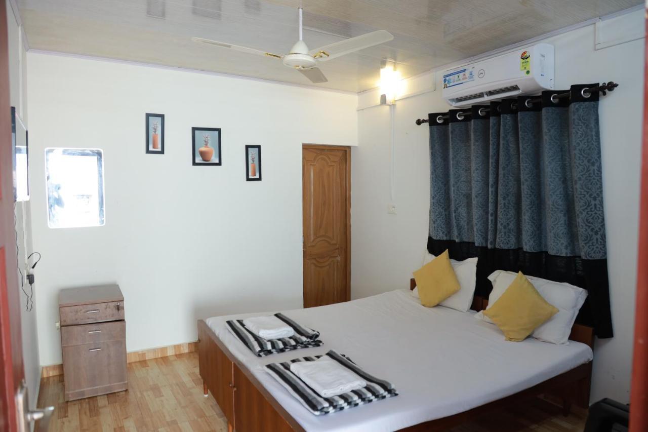 Baywatch Beach Resort Alappuzha Exterior photo