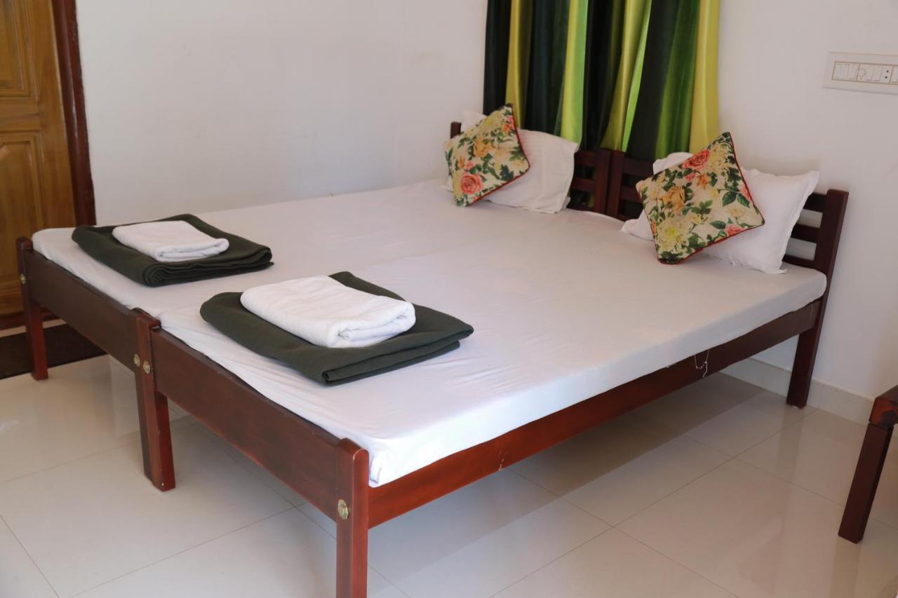 Baywatch Beach Resort Alappuzha Exterior photo